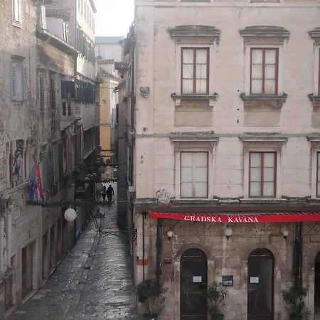 Palace Heritage Apartment *