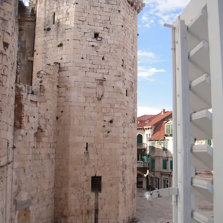 Palace Heritage Apartment Split